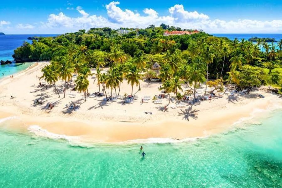 Samaná, Cayo Levantado, and El Limón Waterfall Tour